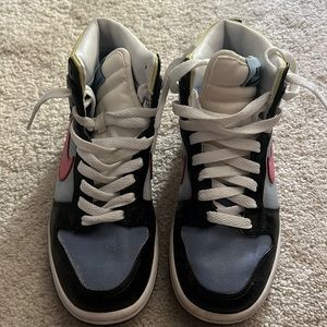 Excellent condition Nike Dunks Purple Frost size 5 women